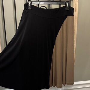 Elegant Black and Tan Women's Skirt New &York  Stretch